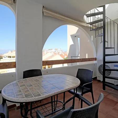 Apartment Penthouse Flat, Port